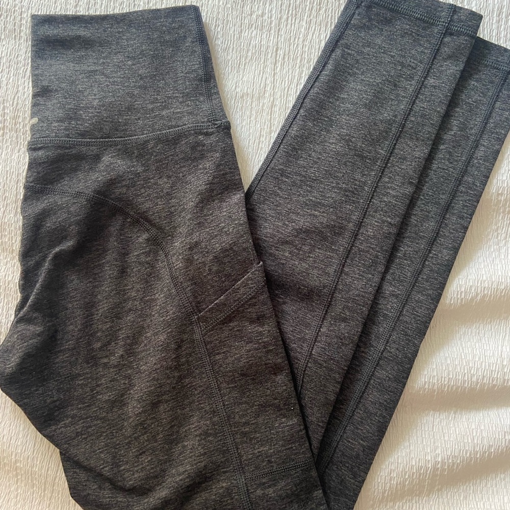 Aerie leggings with pockets